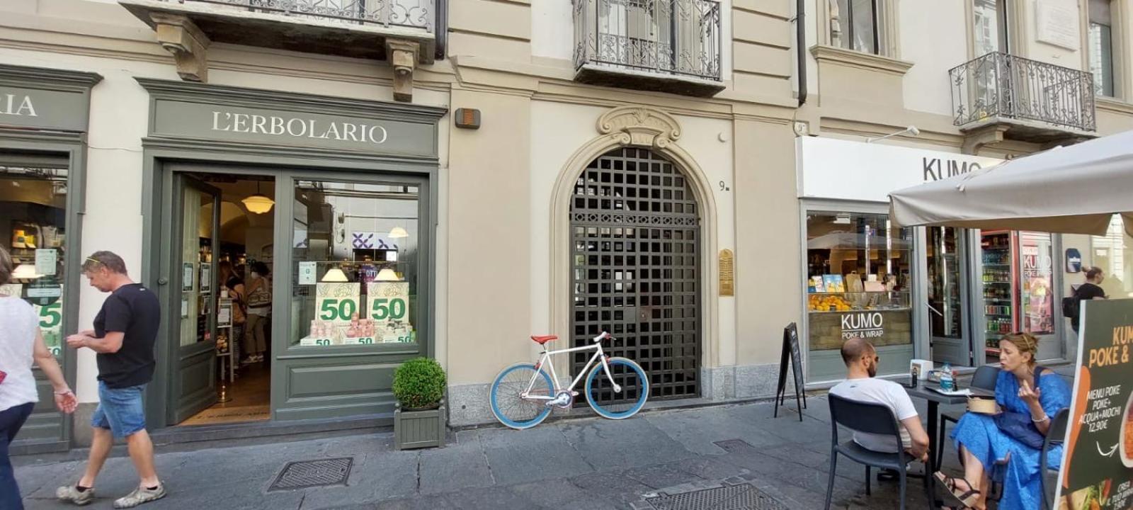 Acadamis - Garibaldi 9 Bis - Piazza Castello Appartement Turijn Buitenkant foto